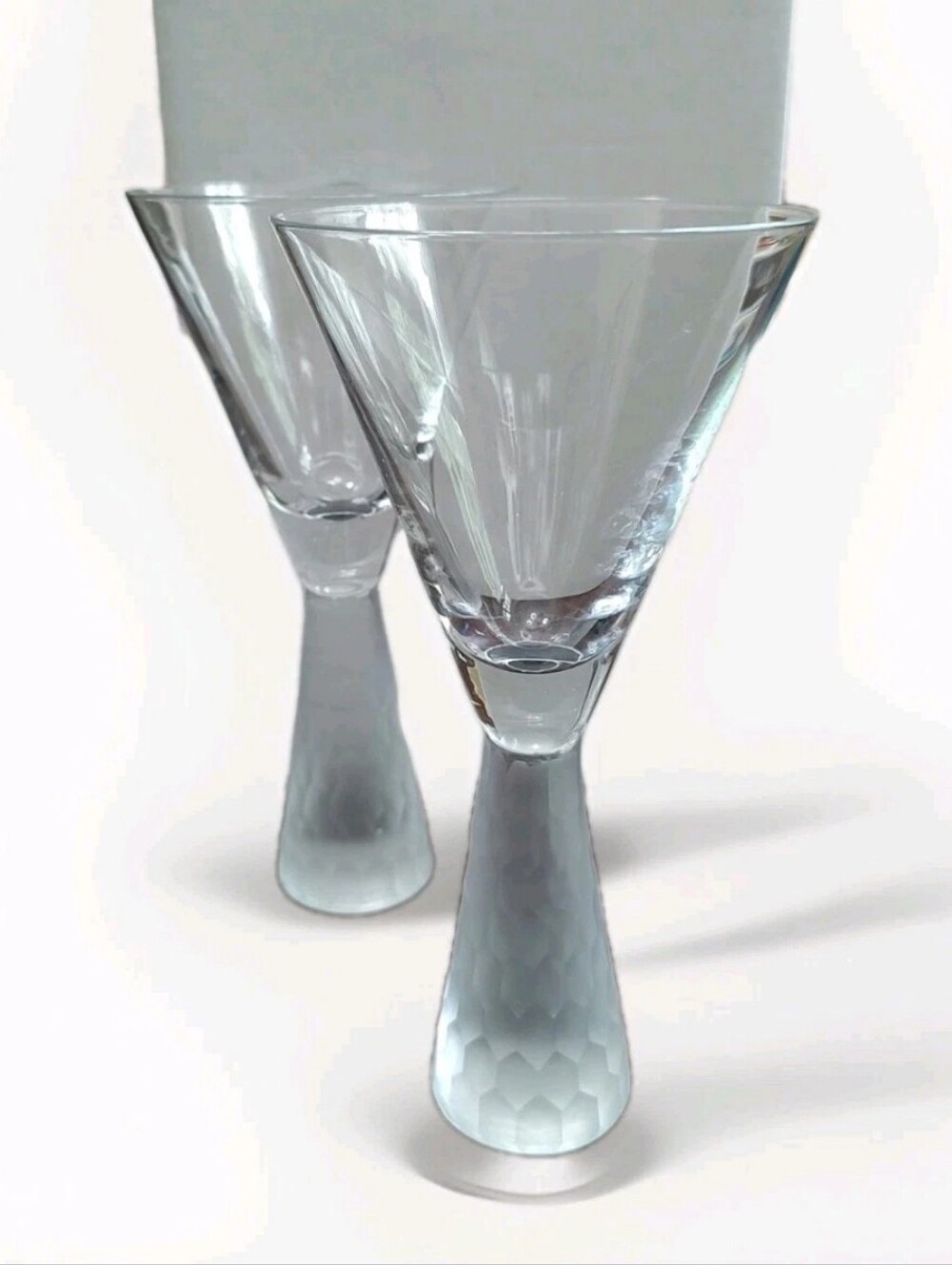 Artland Prescott Wine Martini Glass Frosted Honeycomb Stem Pedestal Set 2 EUC